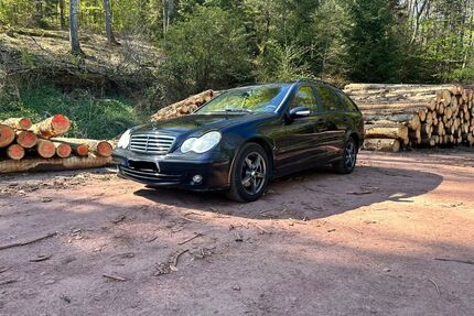 Mercedes-Benz 220 Gebrauchtwagen