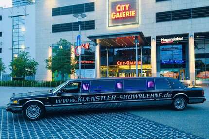 Lincoln Town Car 