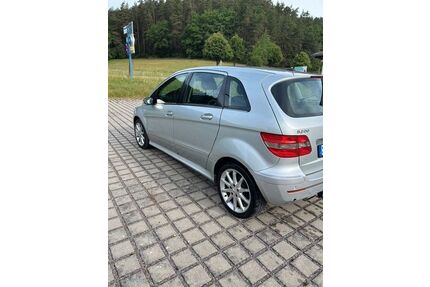 Mercedes-Benz B 200 Gebrauchtwagen