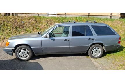Mercedes-Benz E 230 Gebrauchtwagen