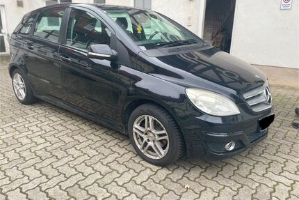 Mercedes-Benz B 180 Gebrauchtwagen