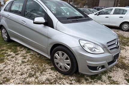 Mercedes-Benz B 180 Gebrauchtwagen