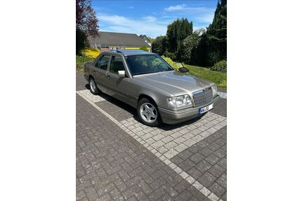Mercedes-Benz E 200 Gebrauchtwagen