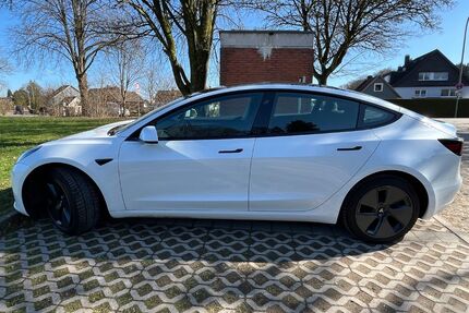 Tesla Model 3 Gebrauchtwagen