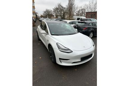 Tesla Model 3 Gebrauchtwagen