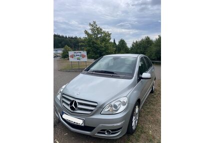 Mercedes-Benz B 180 Gebrauchtwagen