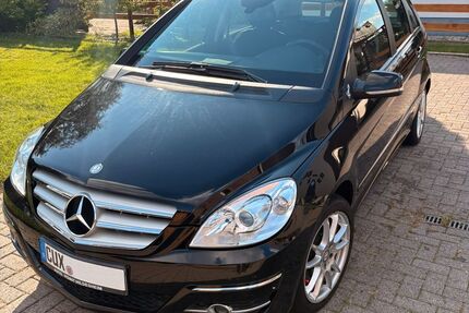 Mercedes-Benz B 180 Gebrauchtwagen