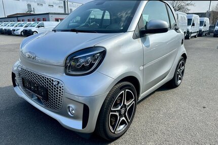Smart EQ fortwo electric drive EQ LED Kamera Glasdach Ex Gebrauchtwagen