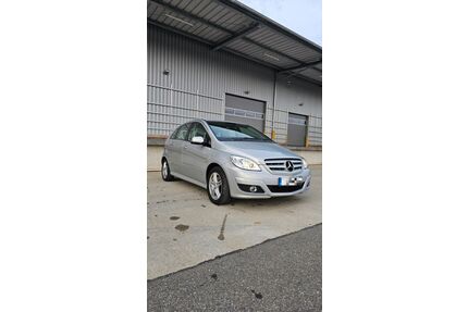 Mercedes-Benz B 200 Gebrauchtwagen