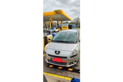 Peugeot e-5008 Gebrauchtwagen