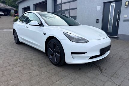 Tesla Model 3 Gebrauchtwagen