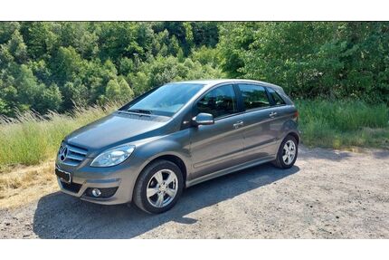 Mercedes-Benz B 180 Gebrauchtwagen