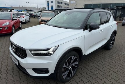 Volvo XC40 R Design Sport/Panorama Gebrauchtwagen