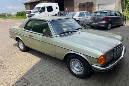 Mercedes-Benz 230 Gebrauchtwagen
