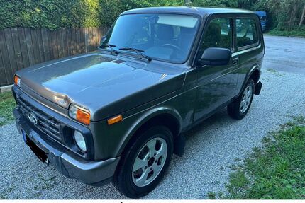 Lada Urban Gebrauchtwagen