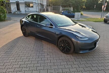 Tesla Model 3 Gebrauchtwagen