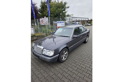 Mercedes-Benz 220 Gebrauchtwagen