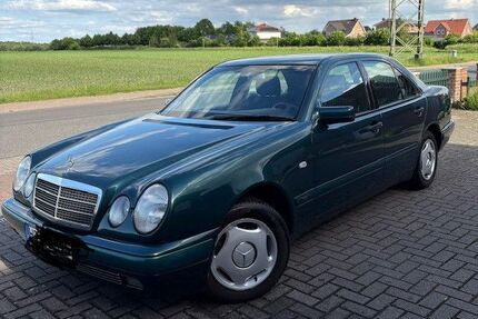 Mercedes-Benz E 200 Gebrauchtwagen