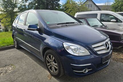 Mercedes-Benz B 180 Gebrauchtwagen