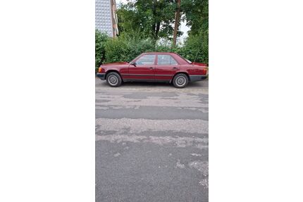 Mercedes-Benz E 230 Gebrauchtwagen