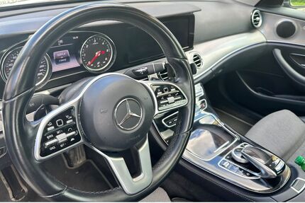 Mercedes-Benz E 220 Gebrauchtwagen