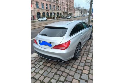 Mercedes-Benz CLA 220 Shooting Brake Gebrauchtwagen