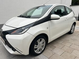 Toyota Aygo (X) 1,0-l-VVT-i x-play touch 