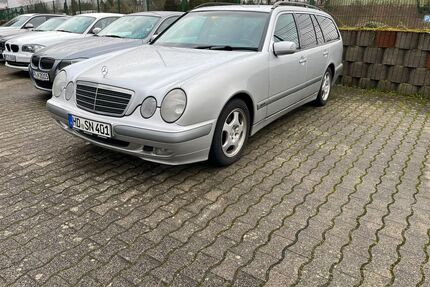 Mercedes-Benz E 220 Gebrauchtwagen