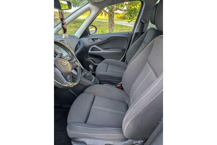 Opel Zafira Tourer Gebrauchtwagen