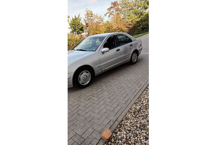 Mercedes-Benz C 180 Gebrauchtwagen