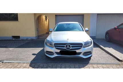 Mercedes-Benz 220 Gebrauchtwagen