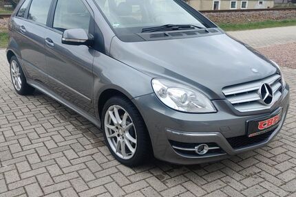 Mercedes-Benz B 180 Gebrauchtwagen