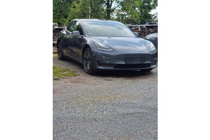 Tesla Model 3 Gebrauchtwagen