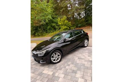 INFINITI Q30 Gebrauchtwagen
