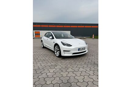 Tesla Model 3 Gebrauchtwagen