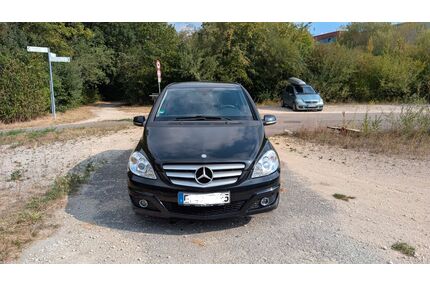 Mercedes-Benz B 180 Gebrauchtwagen