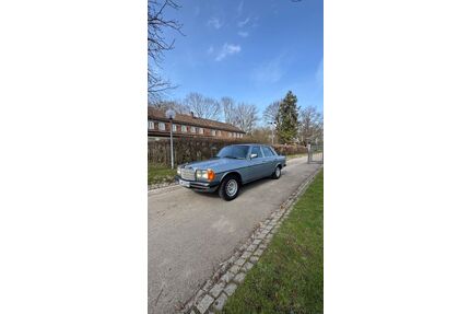 Mercedes-Benz 230 Gebrauchtwagen