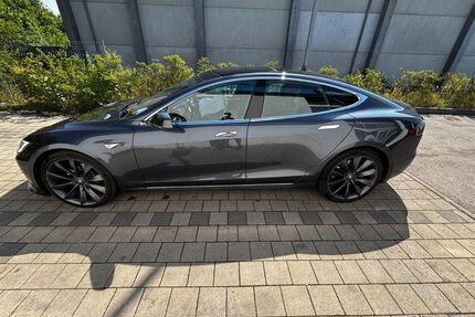 Tesla Model S Gebrauchtwagen