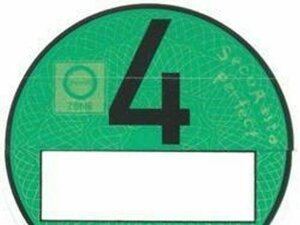 Ford Transit TDCI FT 300 HOCH 1 HAND NAVI AHK 