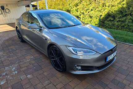 Tesla Model S Gebrauchtwagen