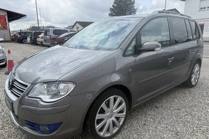 VW Touran 2.0 TDI DSG R-Line Edition Xenon Navi Gebrauchtwagen