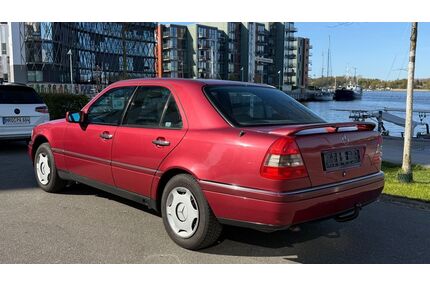 Mercedes-Benz C 180 Gebrauchtwagen