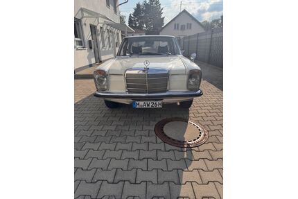 Mercedes-Benz 220 Gebrauchtwagen