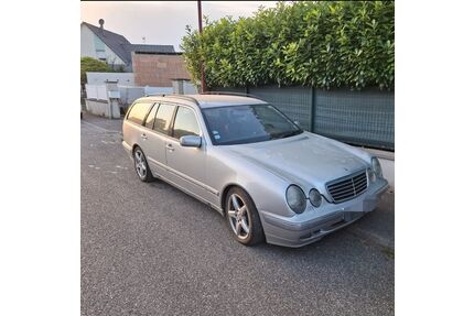 Mercedes-Benz E 220 Gebrauchtwagen