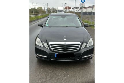 Mercedes-Benz 220 Gebrauchtwagen