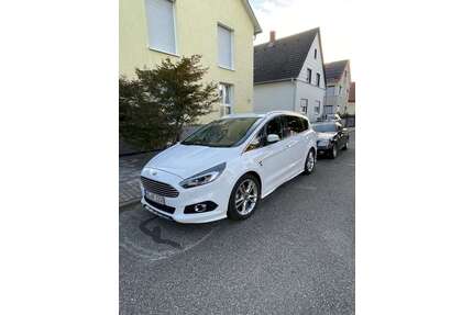 Ford S-Max Gebrauchtwagen