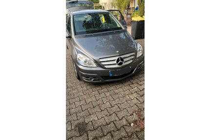 Mercedes-Benz B 180 Gebrauchtwagen