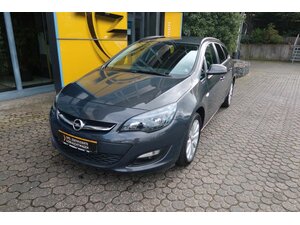 Opel Astra J Sports Tourer Style mit Anhängerkupplung Gebrauchtwagen