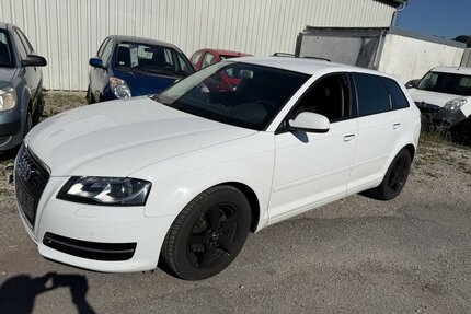 Audi A3 2.0 TDI Attraction Xenon SHZ Motorschaden Gebrauchtwagen