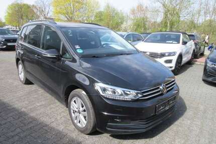 VW Touran Comfortline 2.0 TDI DSG NAVI AHK KAMERA ACC Gebrauchtwagen